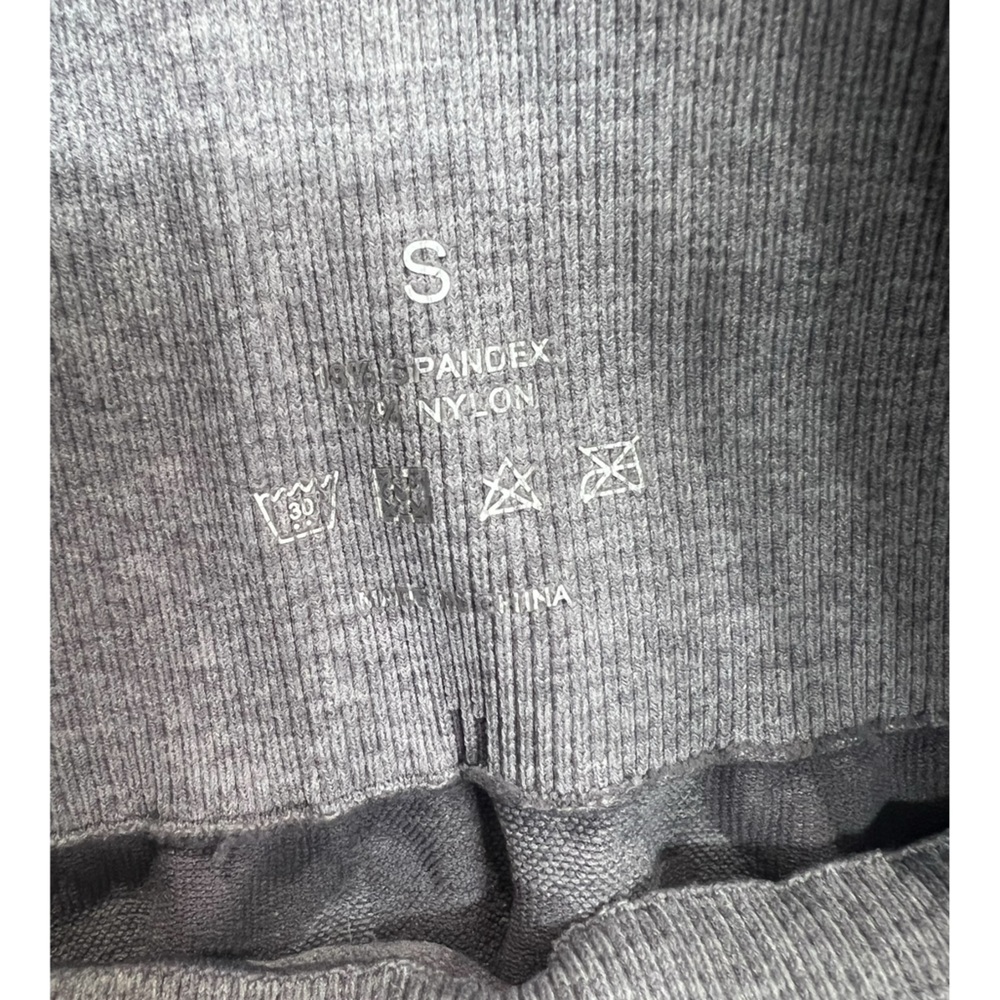 NVGTN Grey Camo seamless leggings - Picture 11 of 12